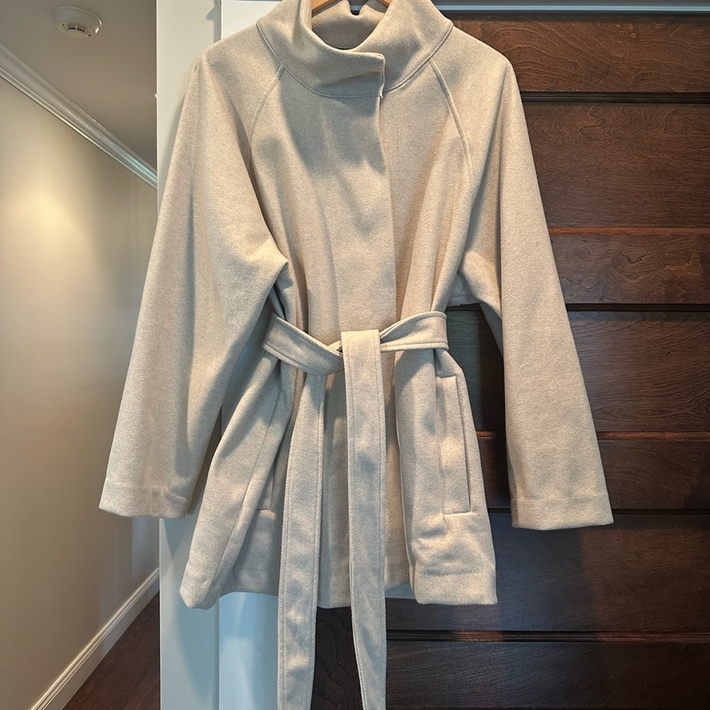 Banana Republic Oatmeal color Coat XL Women's 16/18